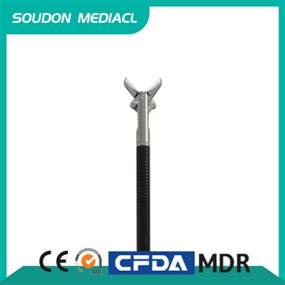 Pinça hemostática eletrocirúrgica para endoscopia